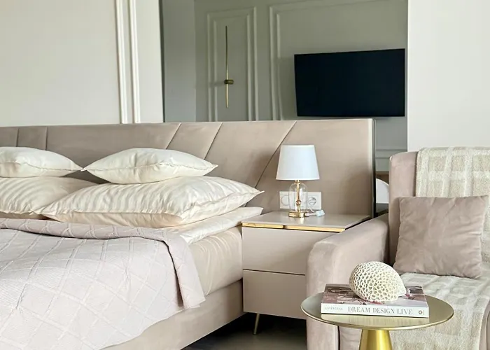 West Sea View Prima 76 By Sealuu